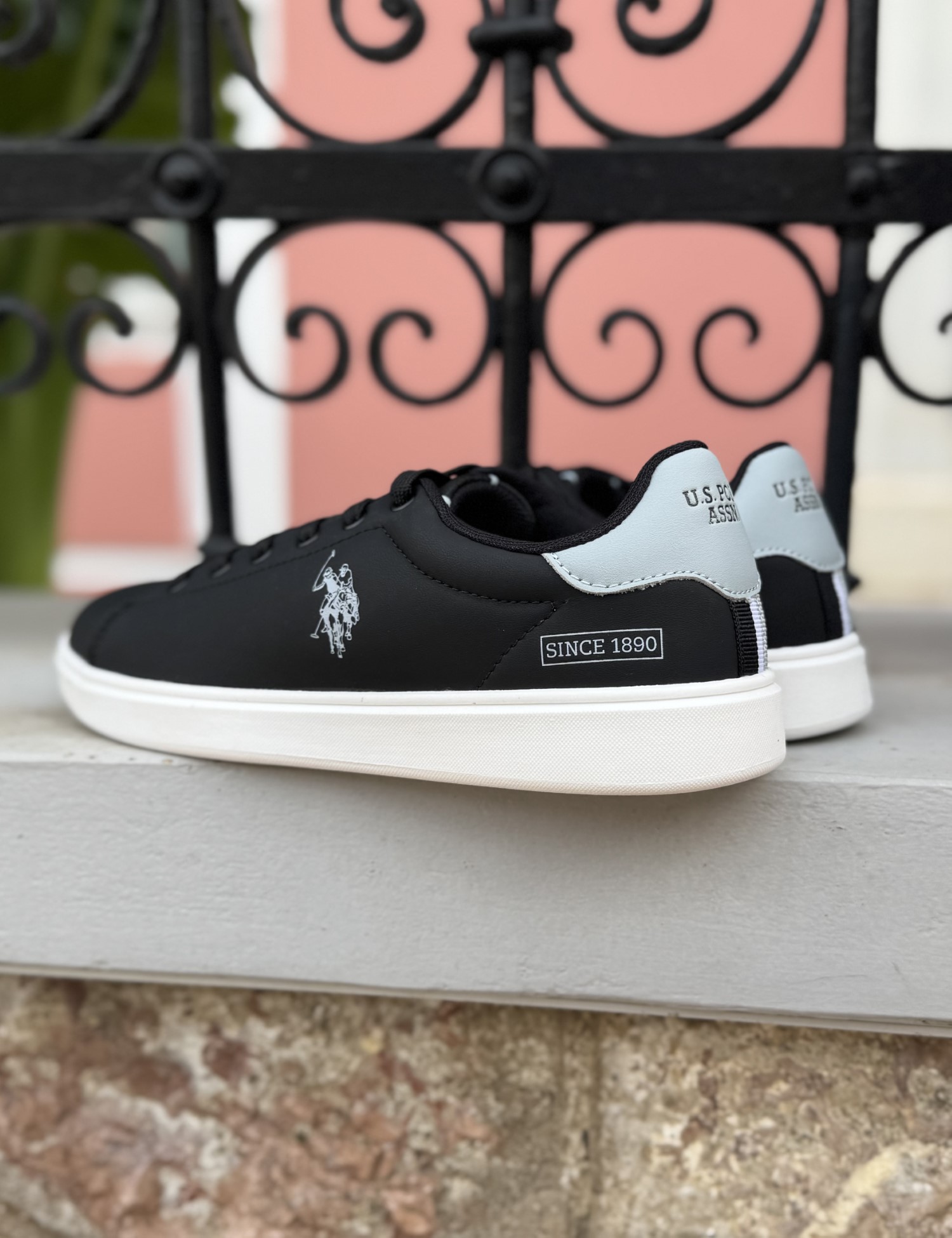 U.S. Polo Assn. ανδρικά ασπρόμαυρα casual sneakers BYRON001DBLK φωτογραφία